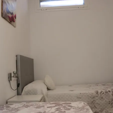 En Conil Con Piscina * 科尼尔-德拉弗龙特拉